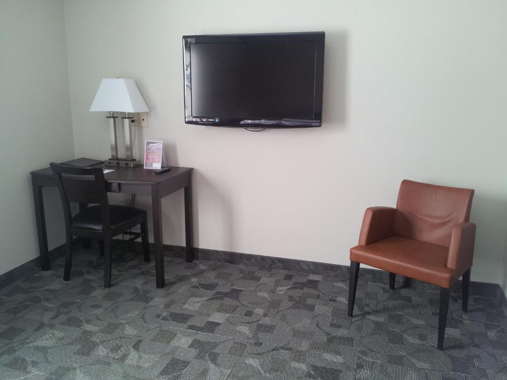 Midland Inn & Suites Habitación foto