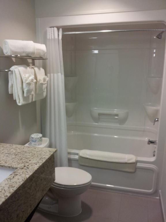Midland Inn & Suites Habitación foto